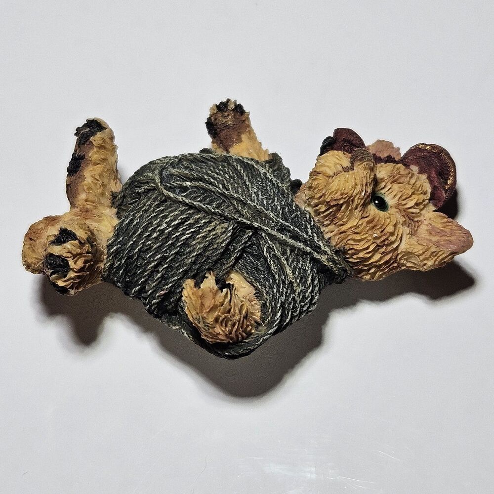 Vintage Boyd's Bears Pin Brooch Resin Teddy Yarn 1995 - Picture 6 of 9